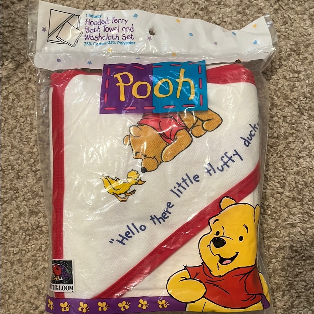 NWT Winnie the Pooh bath towel and wash cloth set
